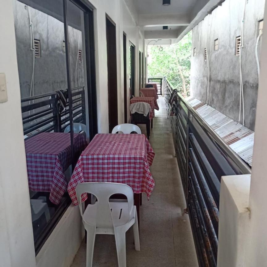 Chelle'S Apartelle-Inn El Nido Luaran gambar